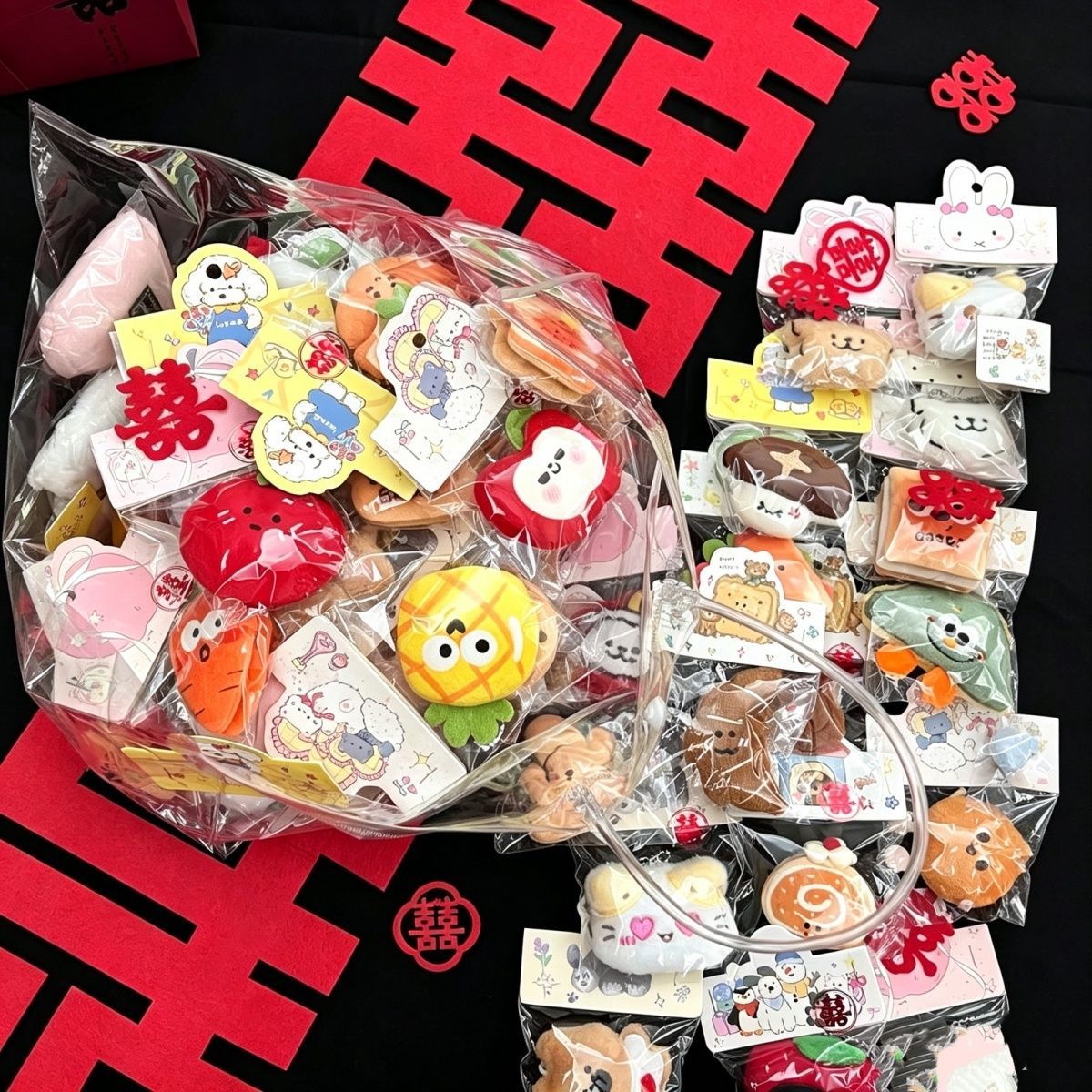 Trending on Xiaohongshu: Wedding Throw Dolls, New Year Keychain Pendants, Cute Plush Toys, Birthday Gifts Wholesale