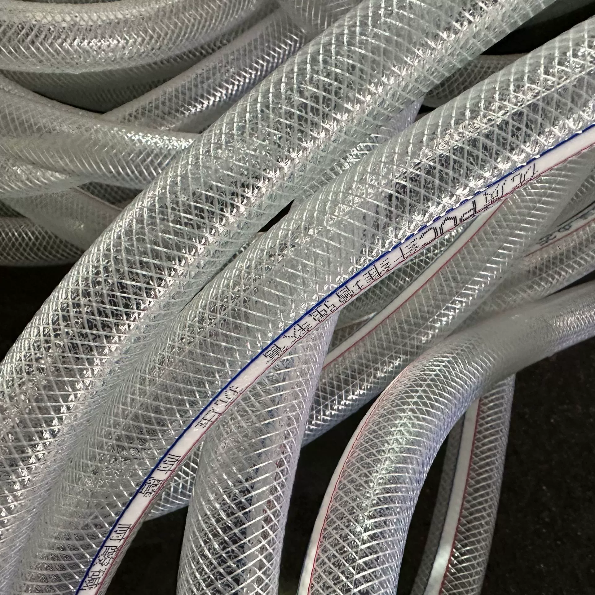 Армированный ПВХ волокном шланг Труба из змеиной кожи Плетеная сетчатая труба Износостойкая коррозионно-стойкая Бытовая пластиковая водопроводная труба Дренажная труба