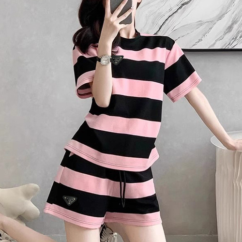 Women's Summer 2025 Retro Hong Kong Style Casual Outfit Set - Short Sleeve Pink and Black Striped Shorts, Petite Size Two-Piece Set