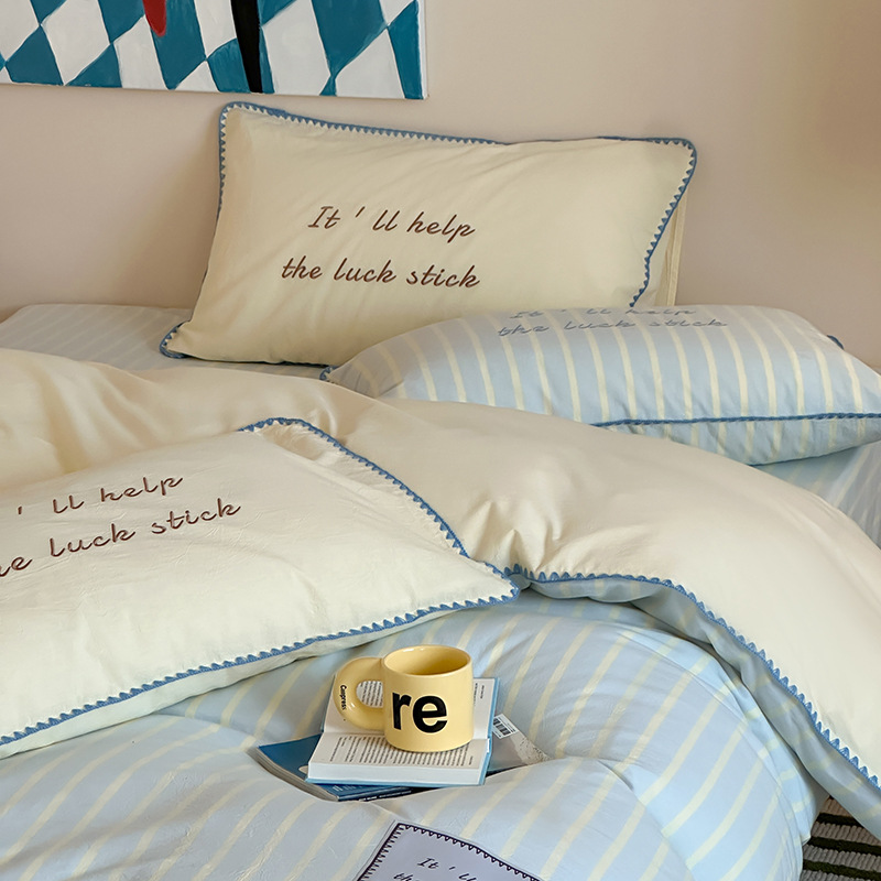 Minimalist Striped Cotton Four-piece Bedding Set Skin Friendly_voghion.com