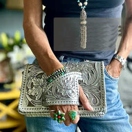 亚马逊欧美跨境新款晚宴包高级感气质长款钱包复古压花手拿包女