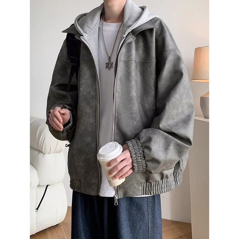 Herren-Bomberjacke aus PU-Leder im angesagten Retro-Stil mit Kapuze – ein trendiges und stylisches Modell für den Herbst. Erhältlich in Weiß und Schwarz._voghion.com