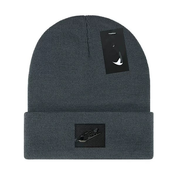 Winter hats for export, outdoor warm knitted hats, new styles, thick and fine knit, unisex, fashionable and cold-resistant