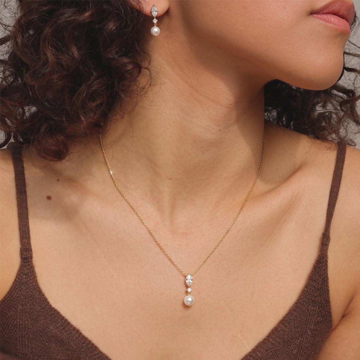 glass design earrings stainless steel with zircon pearl