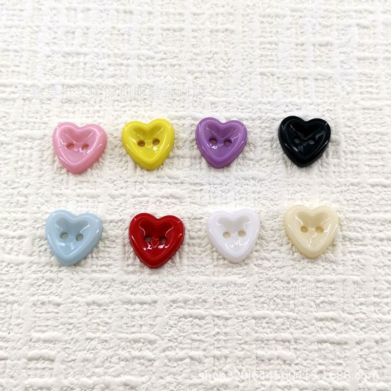 かわいいカラフルな光沢のある二重目ハート型プラスチックボタン子供用シャツセーターカーディガンボタン衣類装飾ボタン|undefined