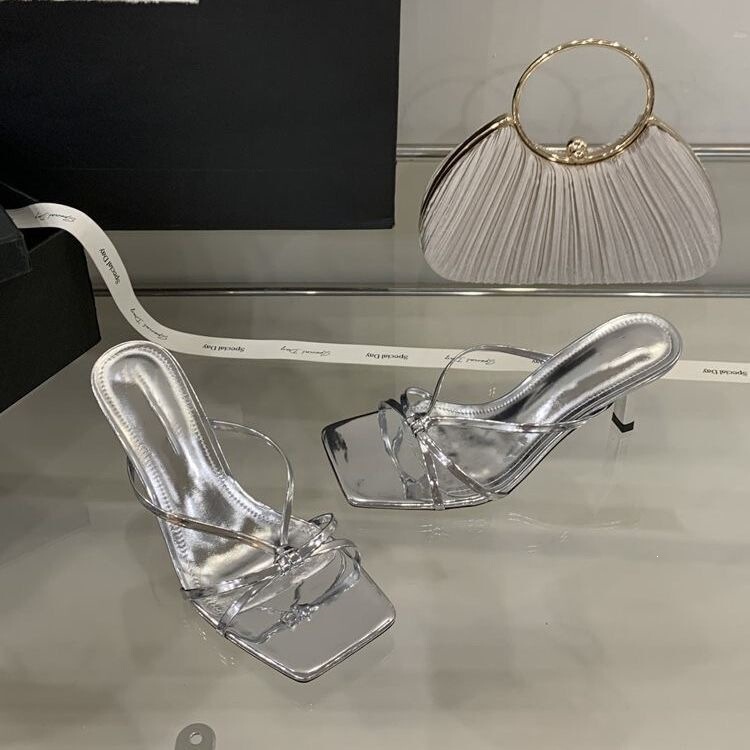 Summer French-Style Trendy High-Heeled Shoes 2025 New Model, High-End Sandals with Thin Heels, Elegant Thong-Toe Slippers for Outdoor Wear Summer French-Style Trendy High-Heeled Shoes 2025 New Model, High-End Sandals with Thin Heels, Elegant Thong-Toe Slippers for Outdoor Wear