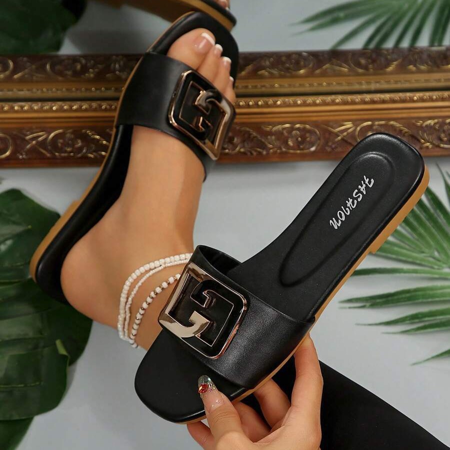 Sandalias Planas con Punta Cuadrada para Mujer de Cuero Sintético con Decoración de Metal para Uso Casual