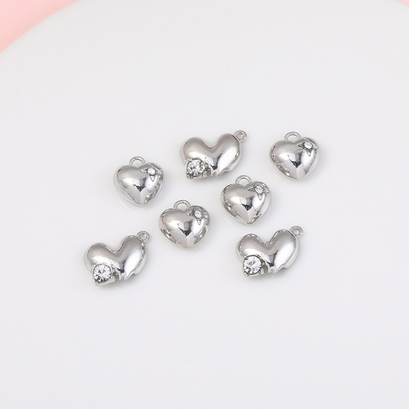 1 Piece Simple Style Heart Shape Alloy Plating Inlay Pendant Jewelry Accessories display picture 4