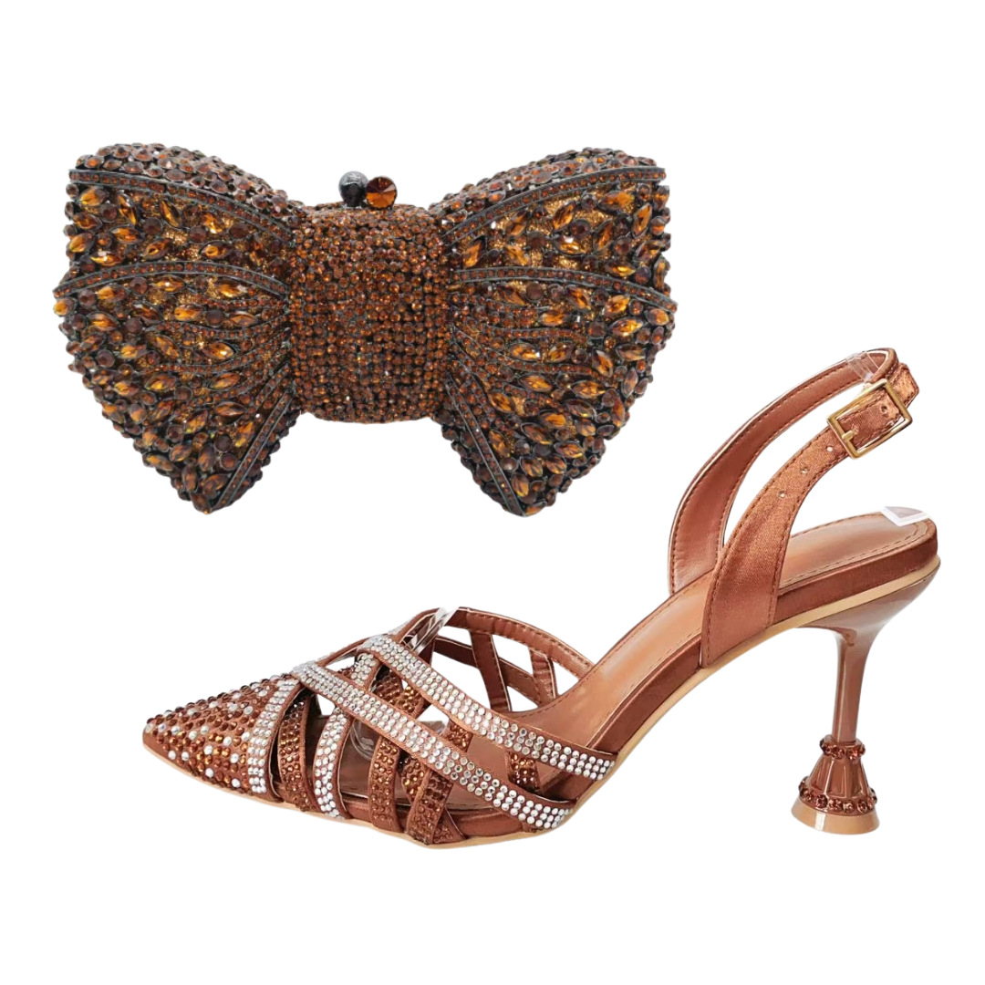 Selección estricta de zapatos de diseño italiano, nuevas sandalias de tacón alto, banquete de boda, zapatos de mujer de diamante de punta