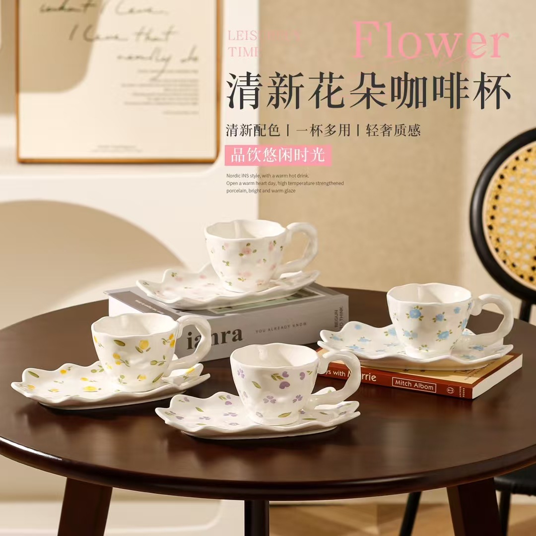 Creativa pequeña flor fresca taza de combinación de platillo taza té de la tarde taza de café taza de bebida literaria para niñas de alto valor