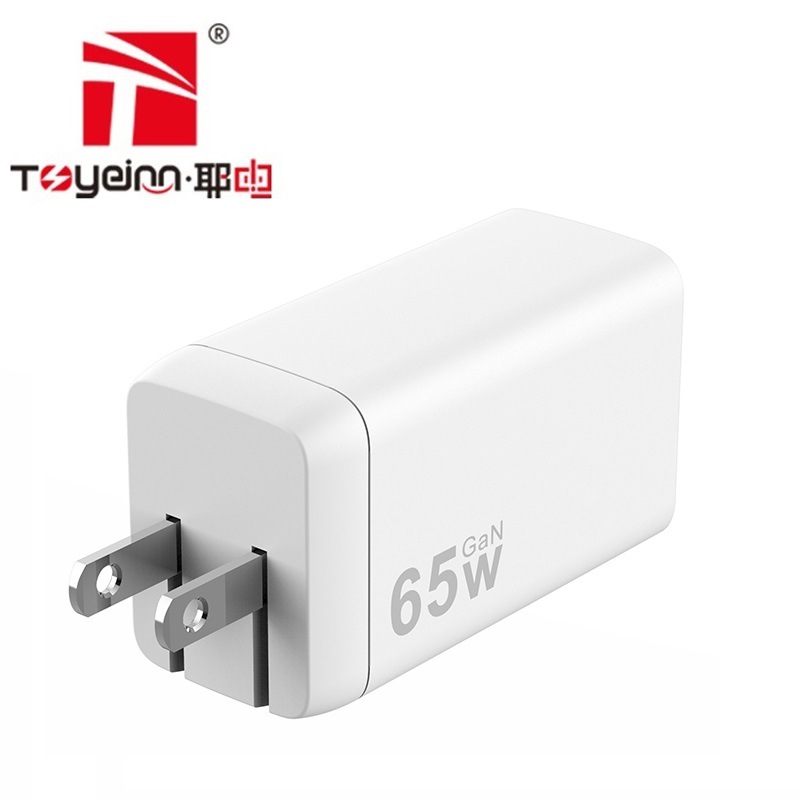 TY2213-2C1A美规白色1USB+2Type-C氮化镓65W手机快充头