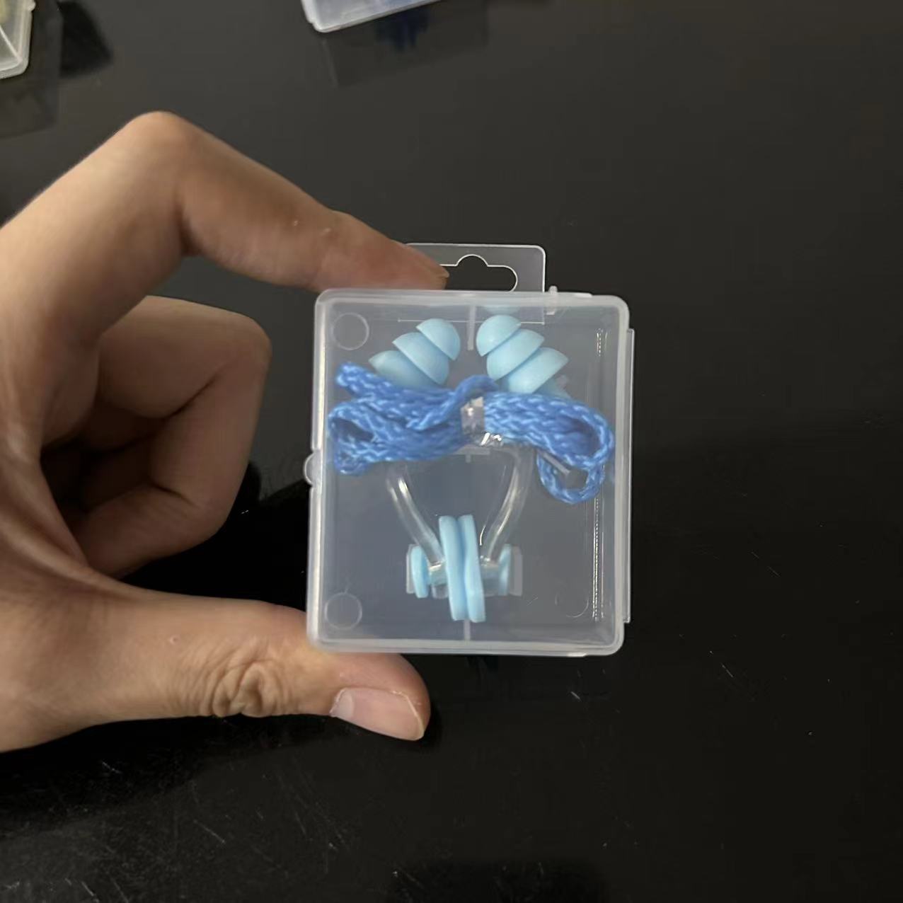 带绳鼻夹耳塞游泳用成人儿童套装软硅胶运动防水防呛水多色可选-阿里巴巴