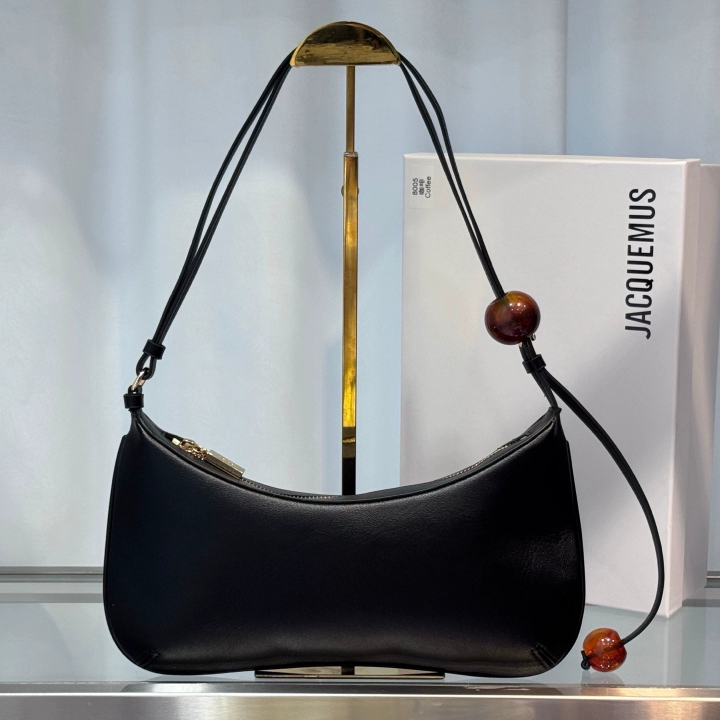 Сумка-«подмышка» baguette (Jacquemus), натуральная кожа, 30×11,5×6 см, кофе или чёрный