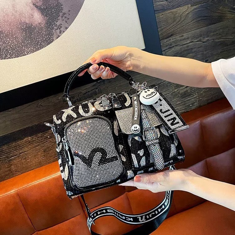 超火洋气亮片手提包女2025新款时尚镶钻潮流三用小背包百搭斜挎包
