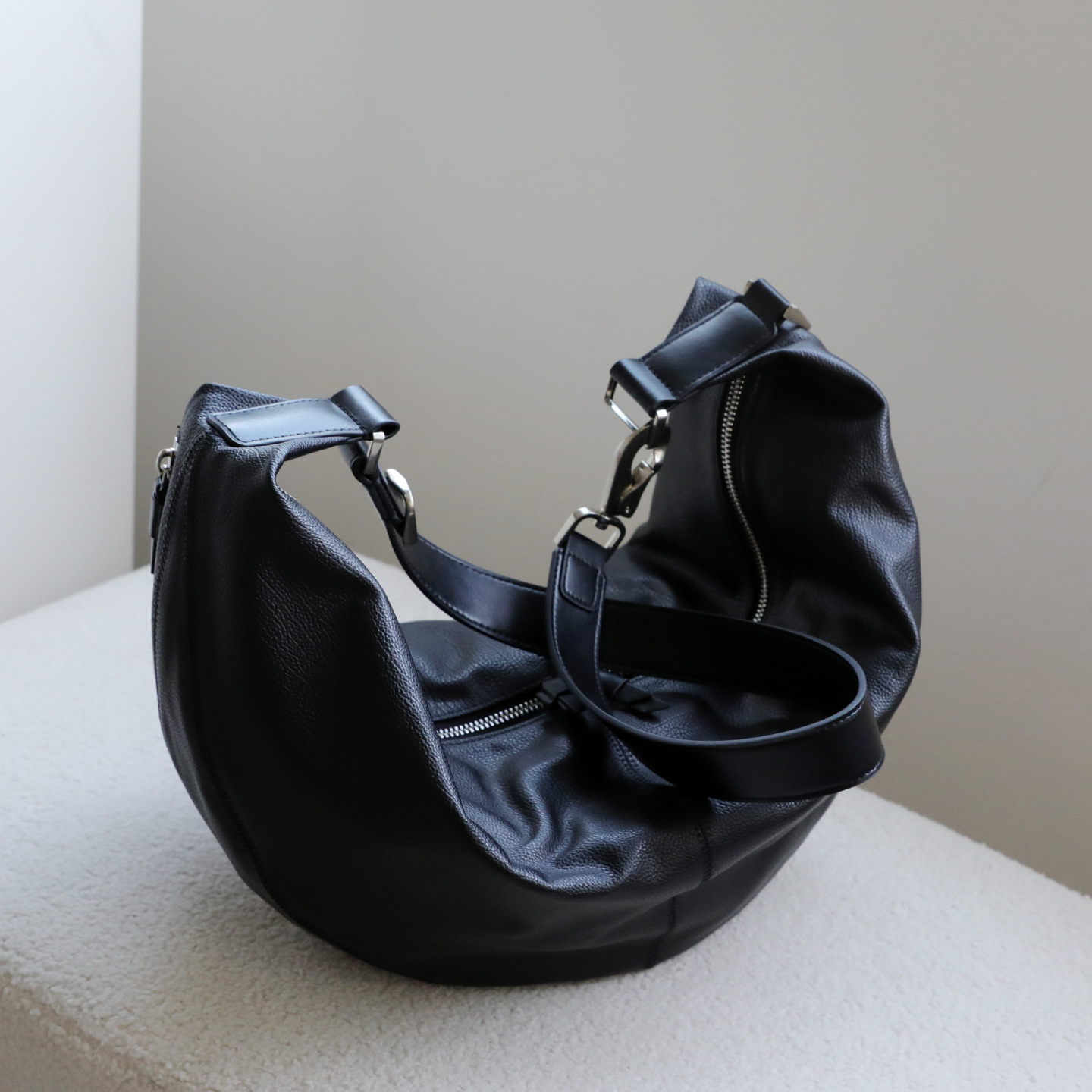 Commuter Hobo Top Grain Cowhide Leather Shoulder Crossbody Bag Retro Old Money Style Large Capacity Croissant Underarm Bag - Thumbnail 2