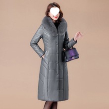 海宁皮衣新款女加绒加厚羽绒服中年妈妈装中长款毛领大码皮外批发