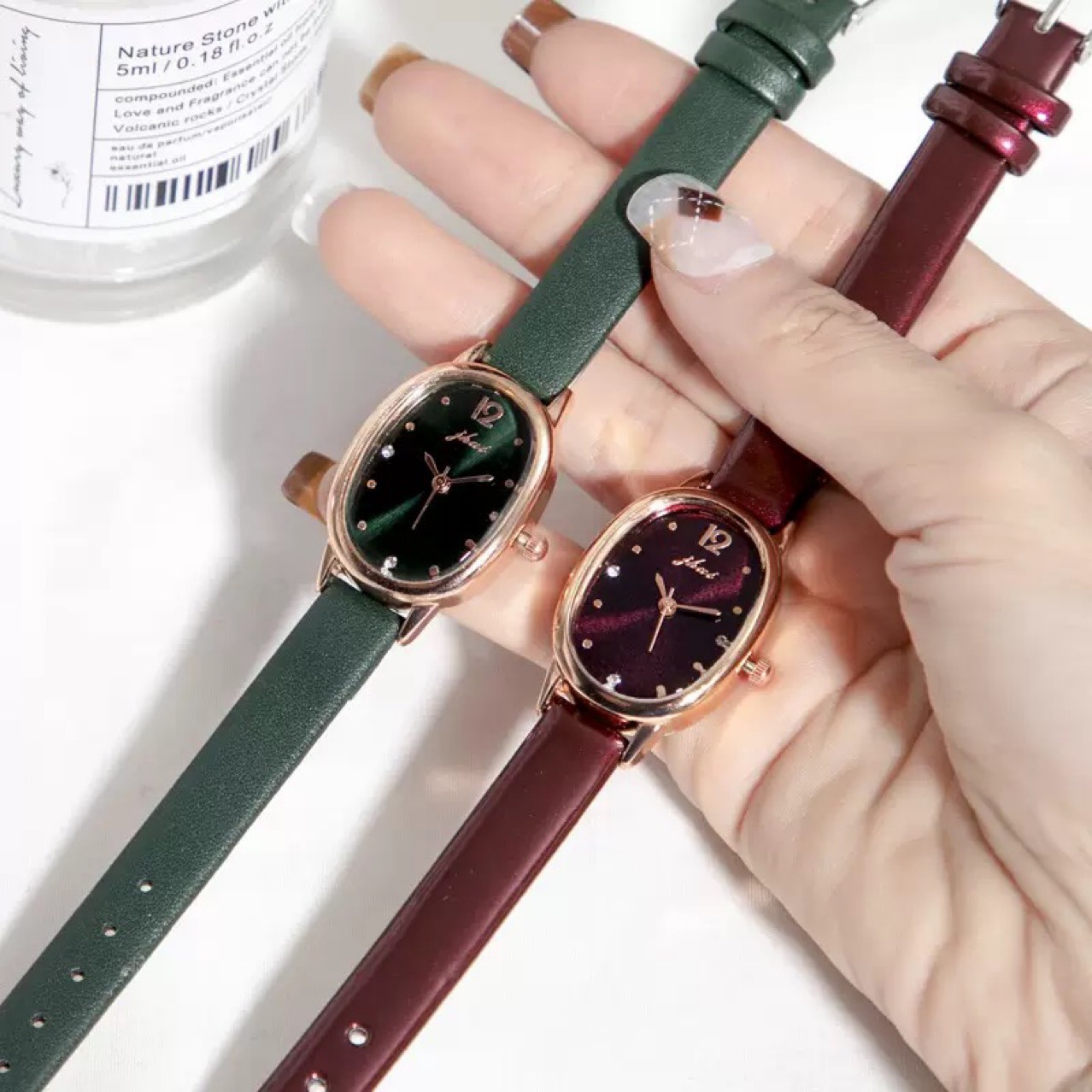 Women's Watch Female Student Oval Niche Elegant Temperament Fashion Quartz Watch Manufacturer Direct Sales Spot