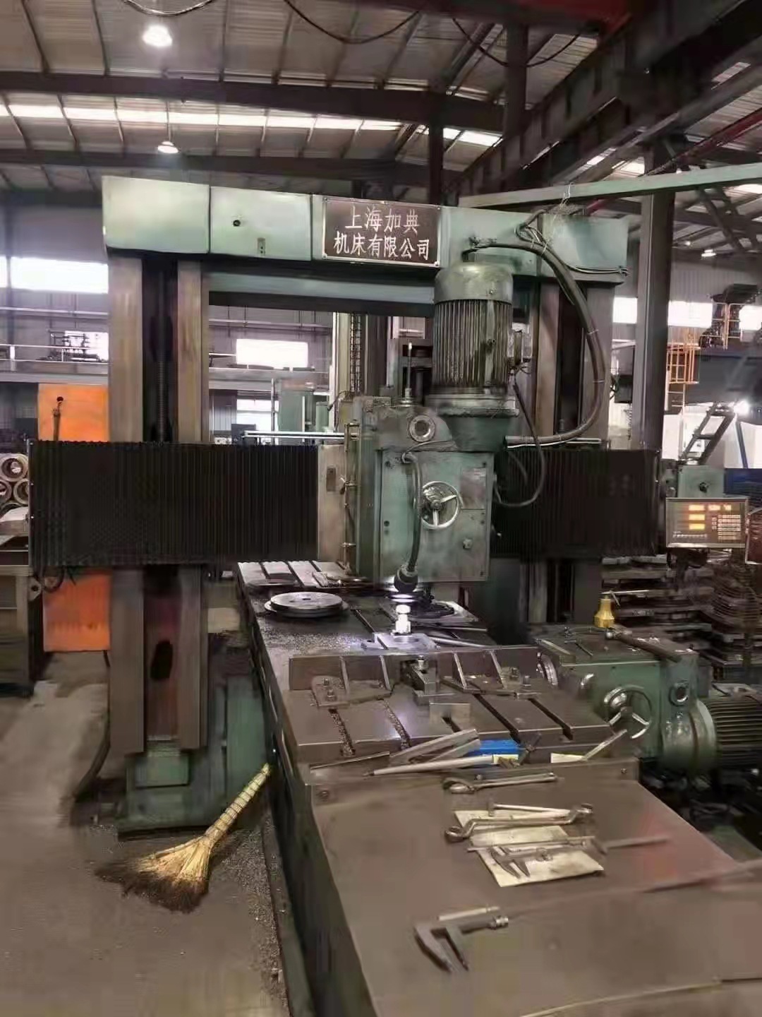 处理二手上海加典XQ2012龙门铣床二手龙门铣