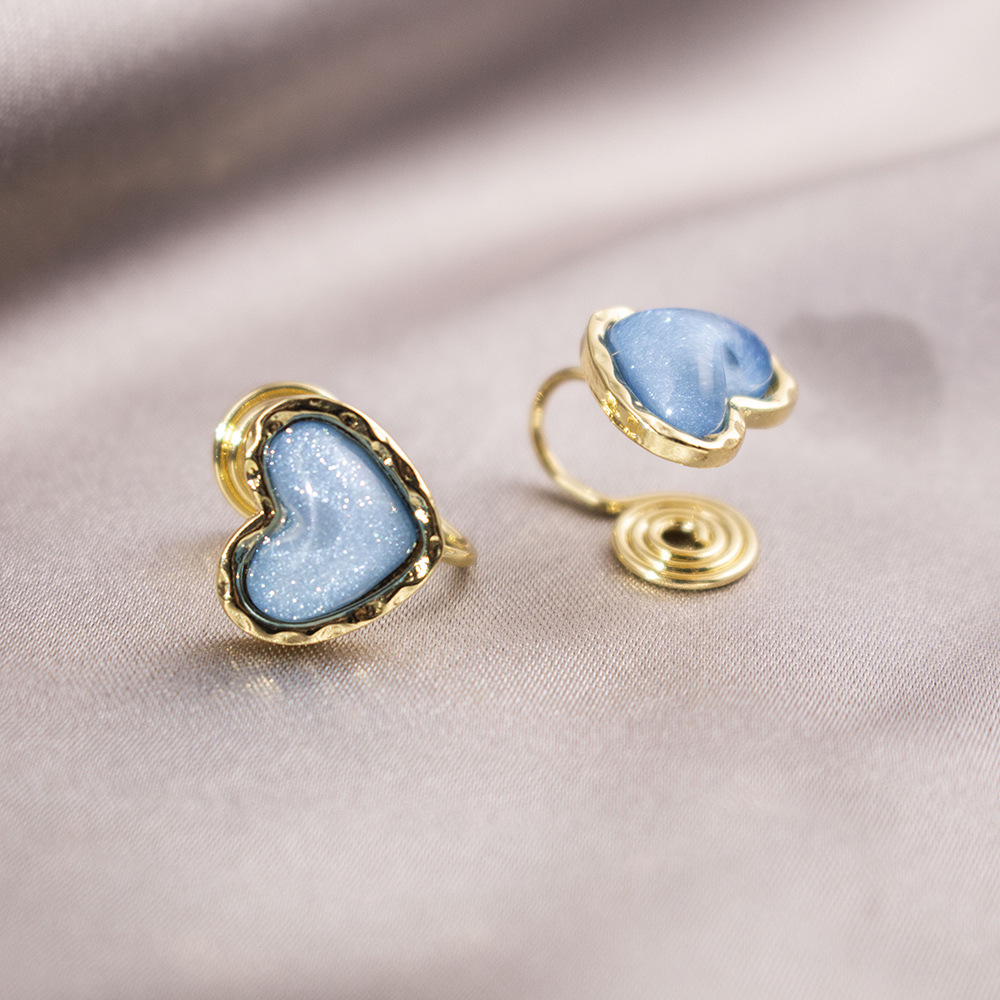 Lujo ligero, incienso pequeño, placa de incienso para mosquitos, pinzas para las orejas, pendientes de nicho para mujeres sin orejas perforadas, pendientes simples, compactas y versátiles de Yiwu al por mayor