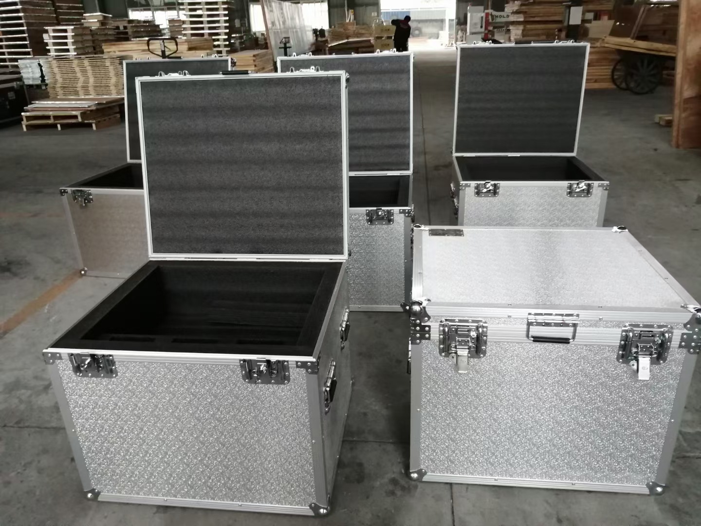 厂家供应黑色航空箱铝箱内衬雕刻泡沫/黑色硬泡沫EVA雕刻