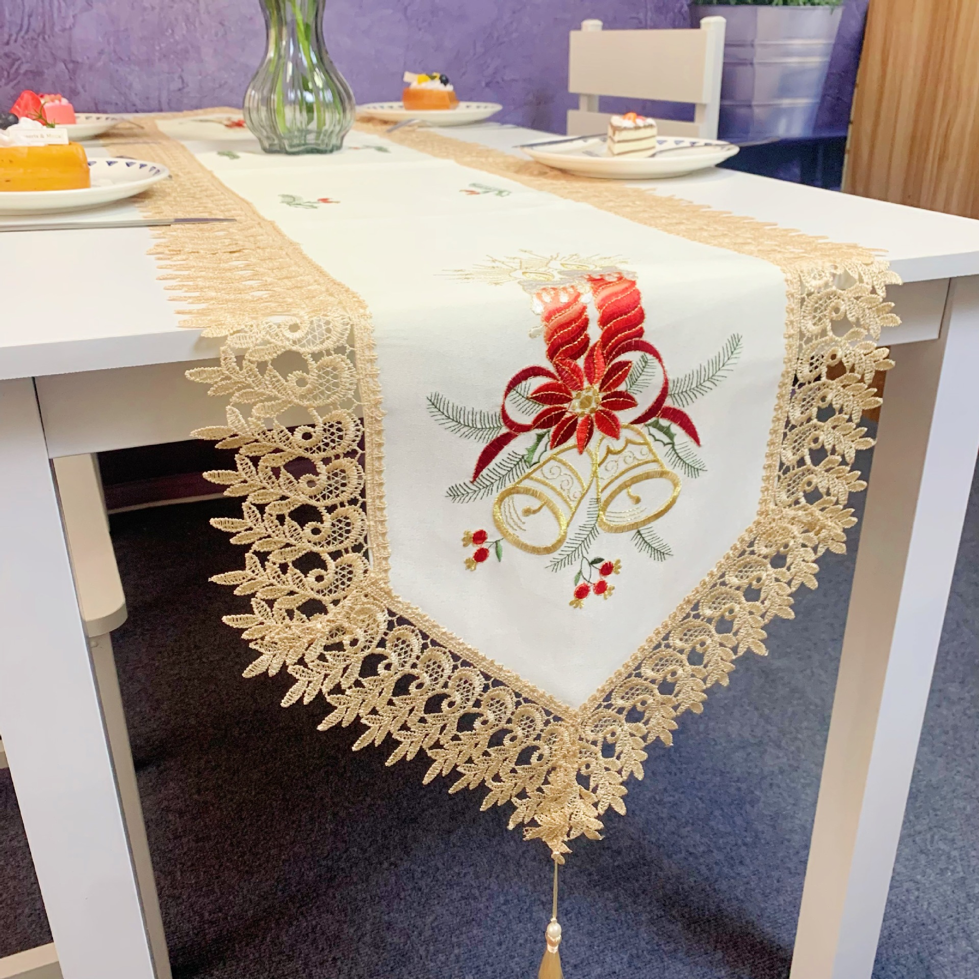 Comercio exterior transfronterizo bandera de mesa de Navidad vela de encaje campanas de viento decoración festiva tela de poliéster larga tela de mesa