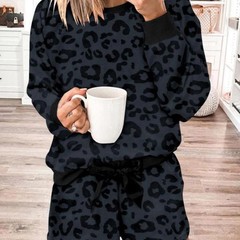 款Women's Leopard Print Top & Shorts Pyjama piece Set