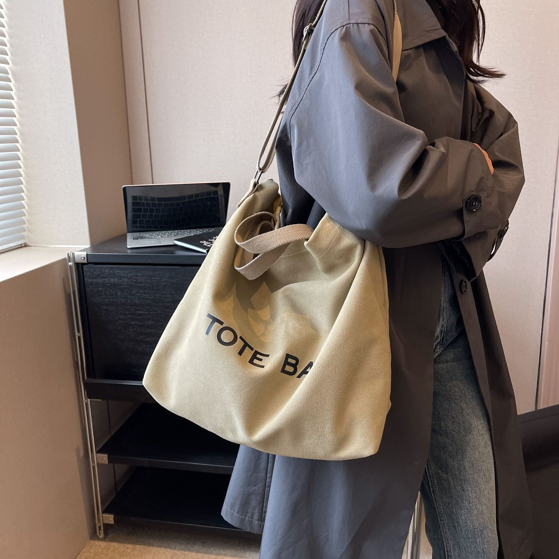직장 및 통근을 위한 대용량 크로스보더 레트로 캔버스 숄더백, 학생용 토트백, 직장 및 수업용 휴대용 크로스백