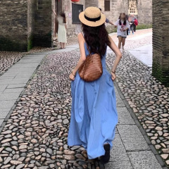 蓝色无袖背心连衣裙子女夏季2025新款海边度假法式气质超好看长裙