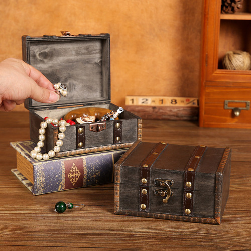 Antique-style jewelry box necklace lockable wooden storage box classic film props decoration storage chest