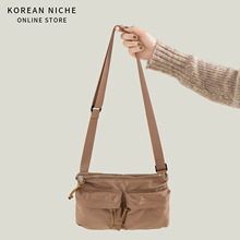 日韩风尼龙材质简约工装斜挎包女小众设计轻便时尚百搭手提单肩包