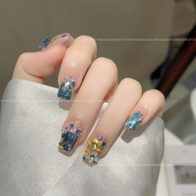 ネットセレブと同じスタイルの花材パッケージ、ネイルアートアクセサリー、立体氷透明五弁花、平底ラウンドダイヤモンド、ウェアラブルネイルアクセサリー|undefined