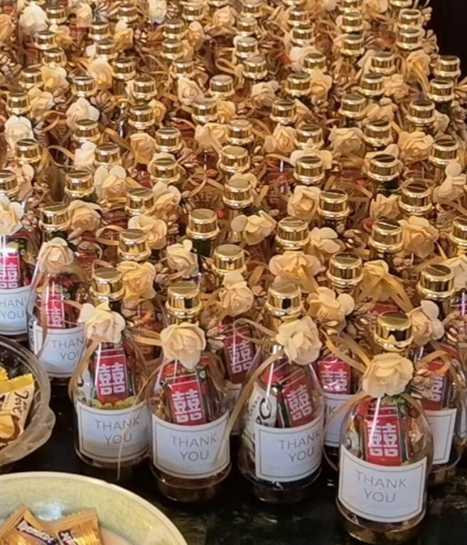 小礼品小物圣诞节瓶个性新款喜糖元旦创意馈赠婚礼纪回礼婚礼糖瓶