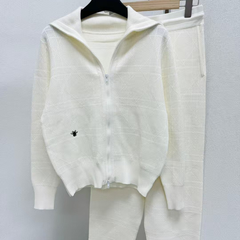 Casual Sports Knitted Suit for Women, Diamond Pattern Little Bee Stand Collar Double Zipper Jacket + Wide-Leg Pants, New Autumn Collection