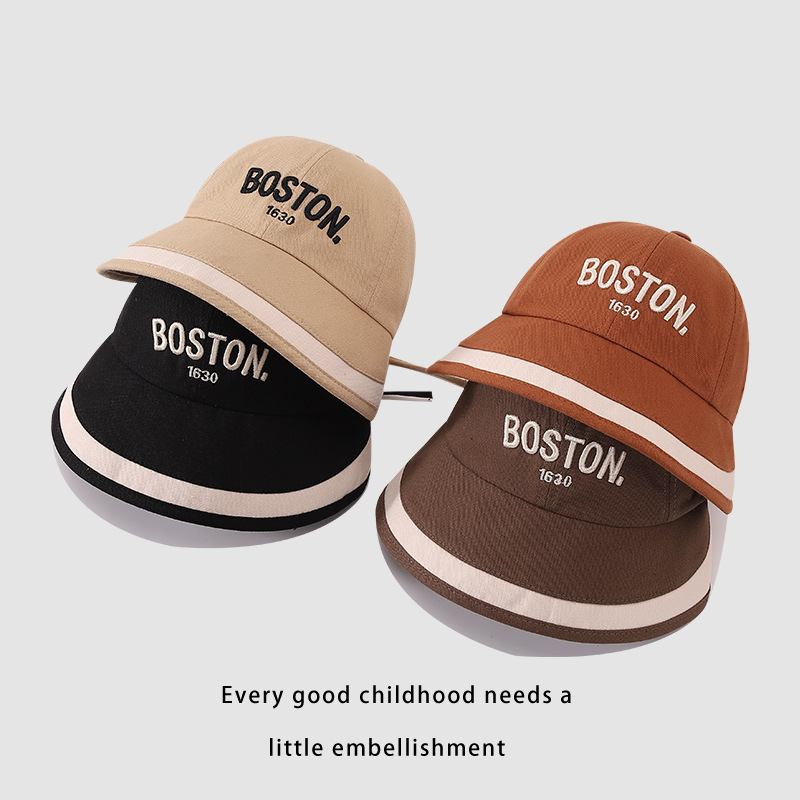 Sombrero de pescador para niños primavera y otoño letras extranjeras bordadas correa anti-caída sombrero de sombrero para bebés al aire libre gorra de protección solar