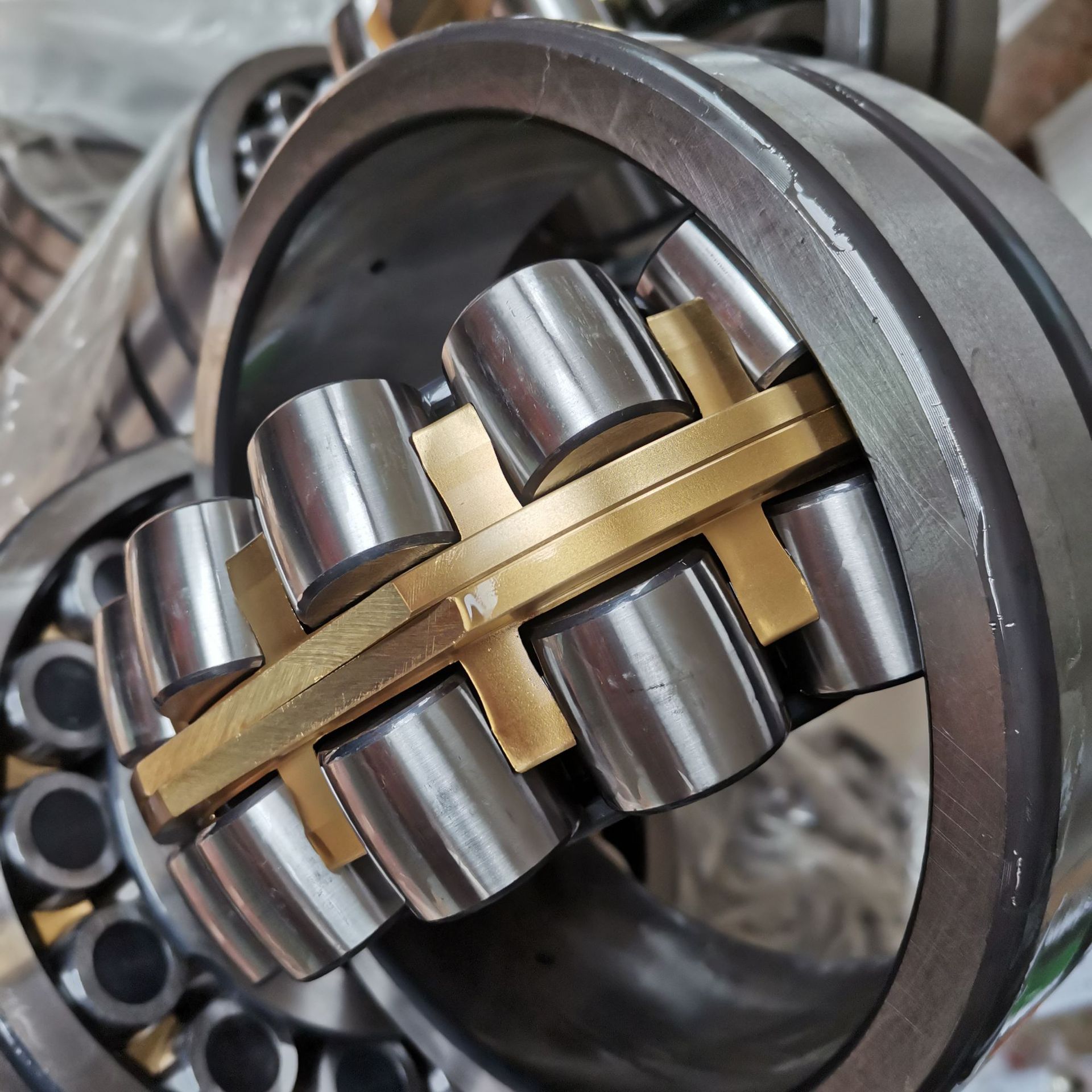 调心滚子轴承22356CA/W33 280X580X175 振动筛轴承双列轴承