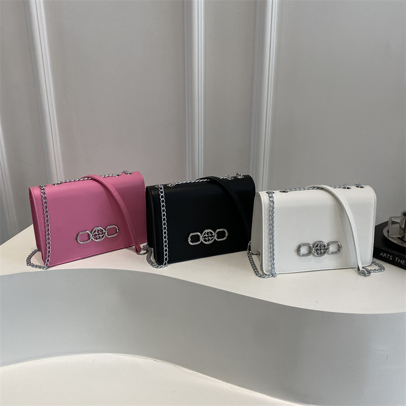 Bolso cuadrado pequeño de estilo minimal europeo y americano 2025 primavera nueva textura bolso de hombro estilo occidental cadena de moda bolso de mensajero marea