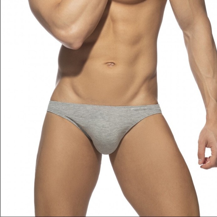 Men's low-rise bikini briefs, solid color cotton, high elasticity, breathable, narrow edge, simple and close-fitting for young men Men's low-rise bikini briefs, solid color cotton, high elasticity, breathable, narrow edge, simple and close-fitting for young men