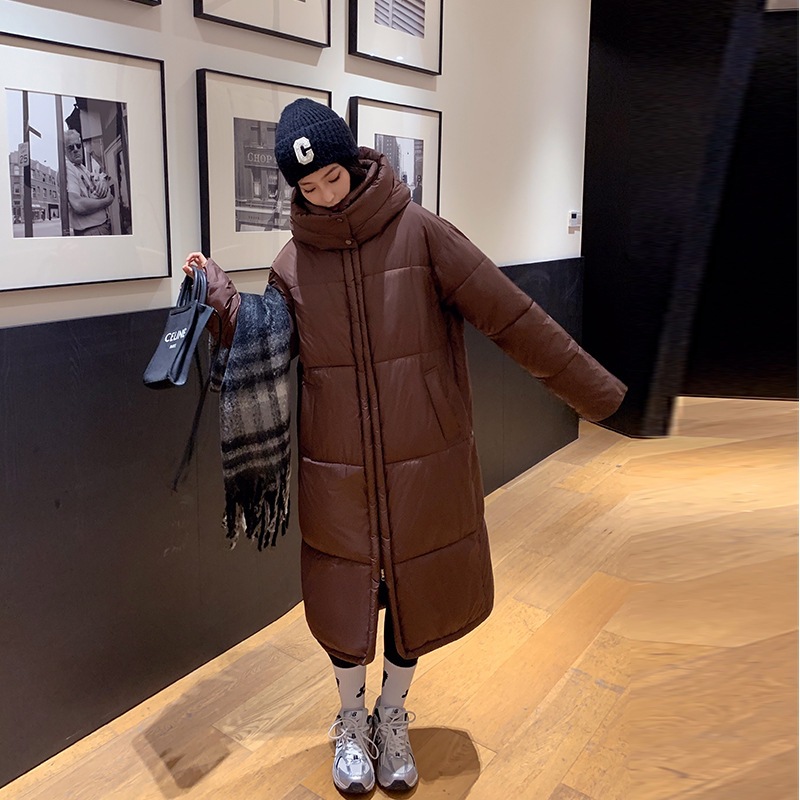 2025 nuevo estilo coreano suelto y grueso ropa de algodón largo sobre la rodilla encapuchado ropa de algodón chaqueta de moda roja en línea