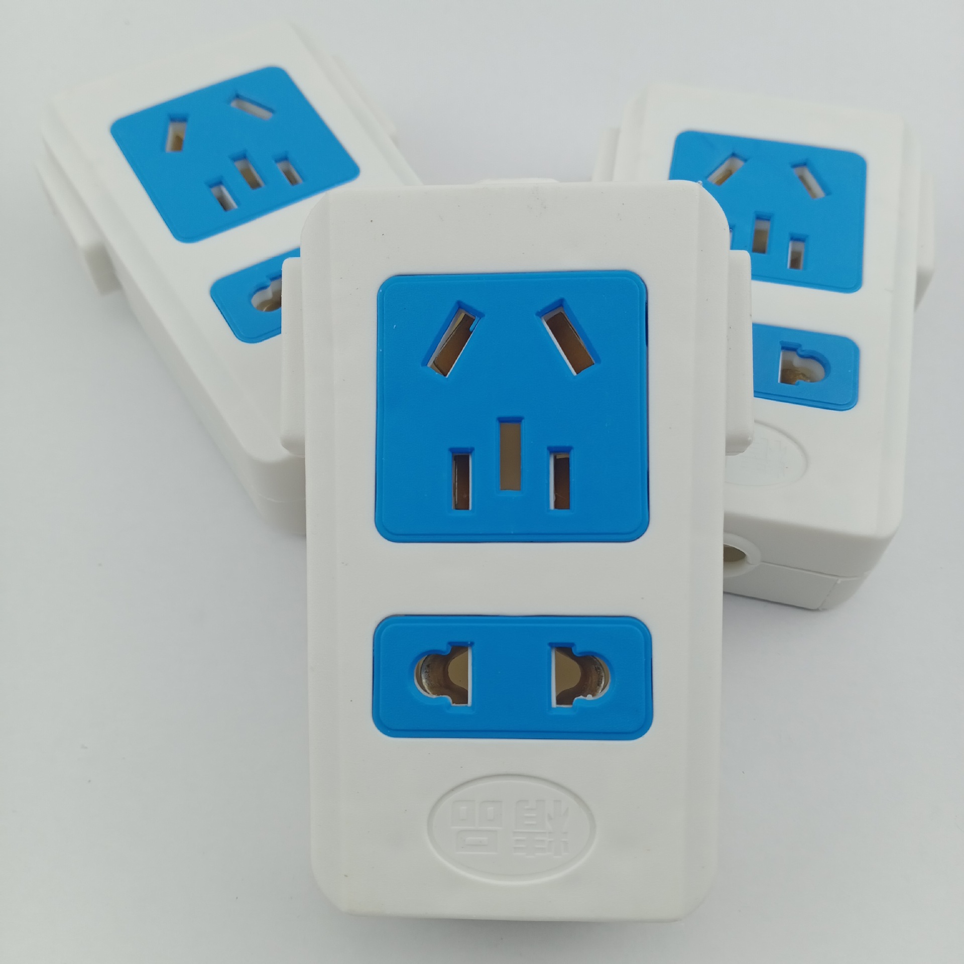 2元批发  工地 货源  接线插座 插板 地拖插板 接线板 两元货源