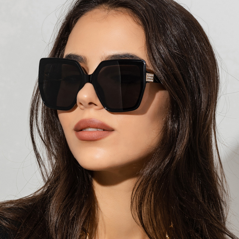 Elegant Retro Fashion UV400 Protection Women's Sunglasses display picture 1