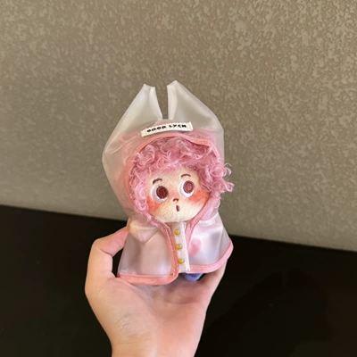 Curly Hair Plush Doll – Pluş açarlıqlar - pink-edged-raincoat-explodespendant