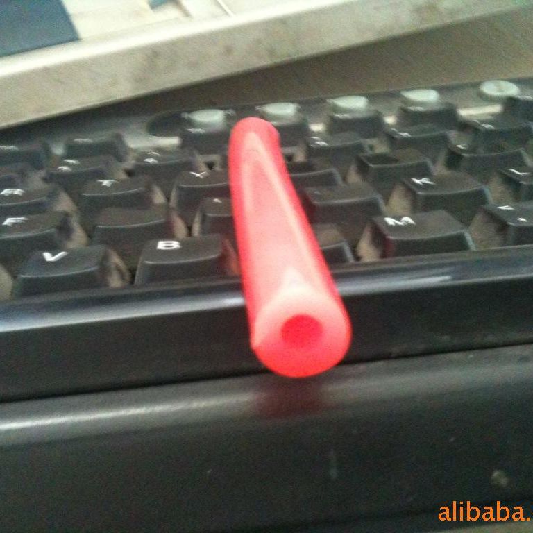 厂家直销规格多样聚氨酯软管、硬度软硬均可