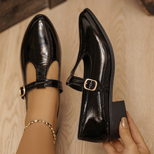 ���Q��a�͸��ָ�СƤ��ЬŮ2025���＾�¿�Ӣ���L����ЬŮ����Ь