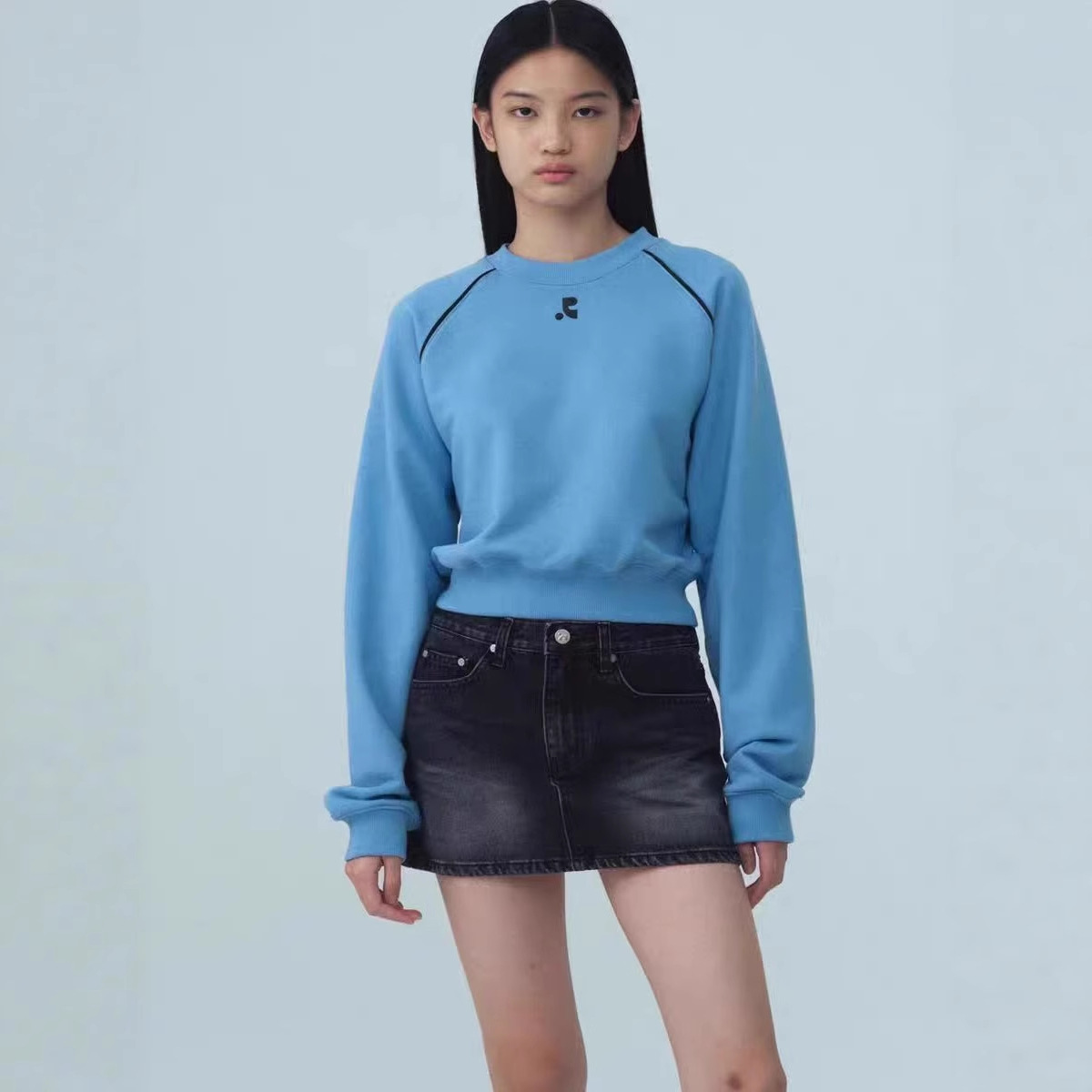 Korean style women's new double R raglan short sweatshirt, short style, autumn and winter round neck top, casual cropped base layer cotton.
