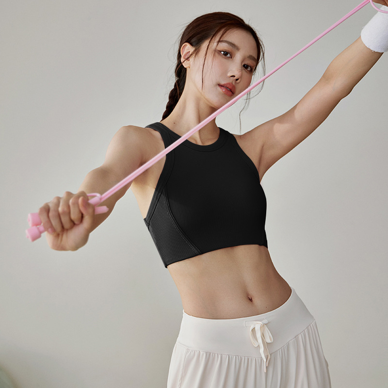 防震運動下着女性夏一体カップ通気外着ランニング美背ヨガ服ベストフィットネスブラジャーセット