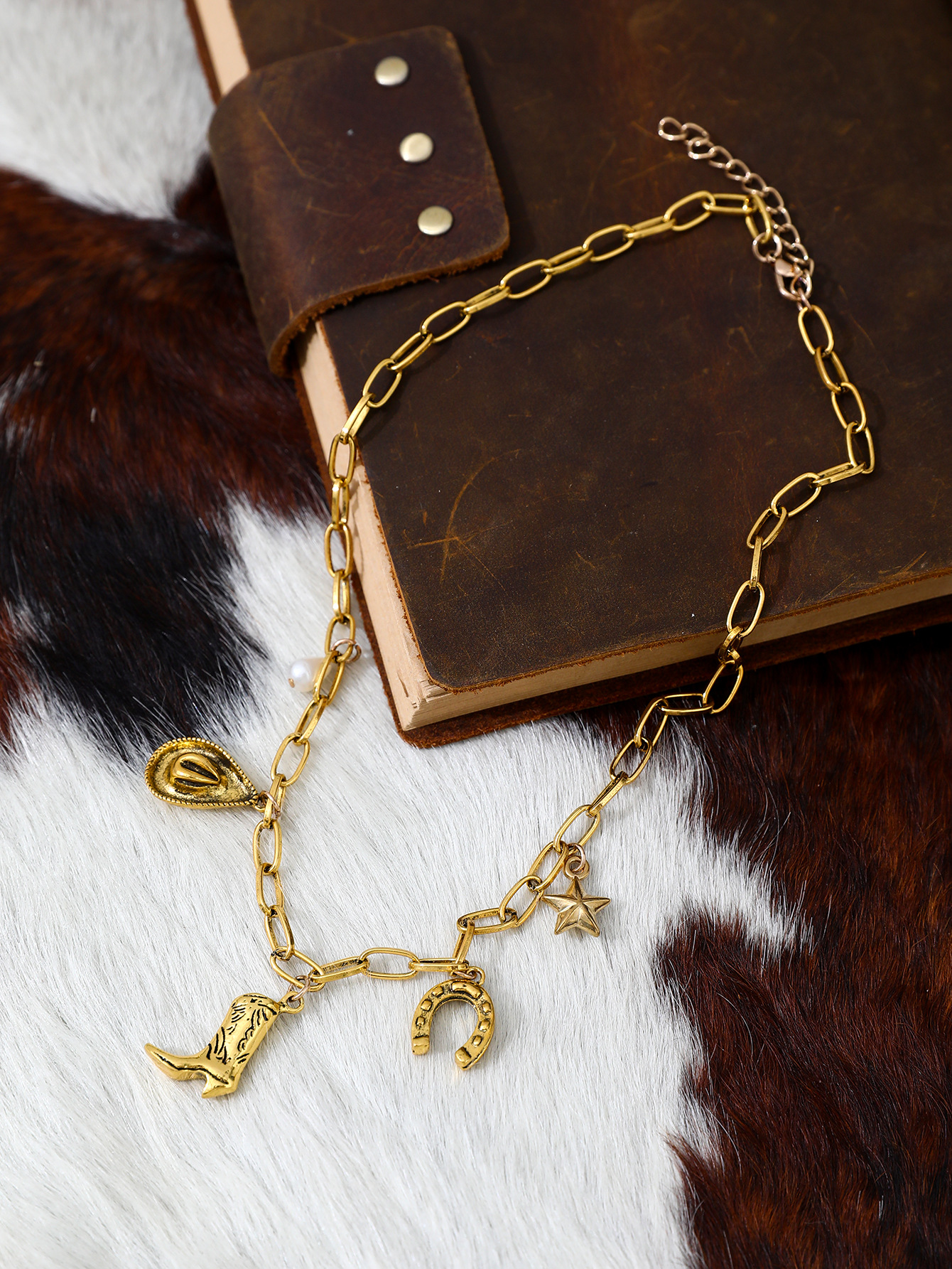 Imitation Pearl, Zinc alloy Material Unisex Imitation Pearl Zinc Alloy Paperclip Chain U Shape Water Droplets Boots Multi Charms Necklace Imitation Pearl Jewelry