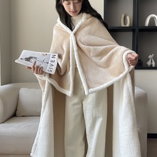 日本代购加大披肩斗篷冬季女保暖连帽办公室毯子懒人毯学生午睡毯