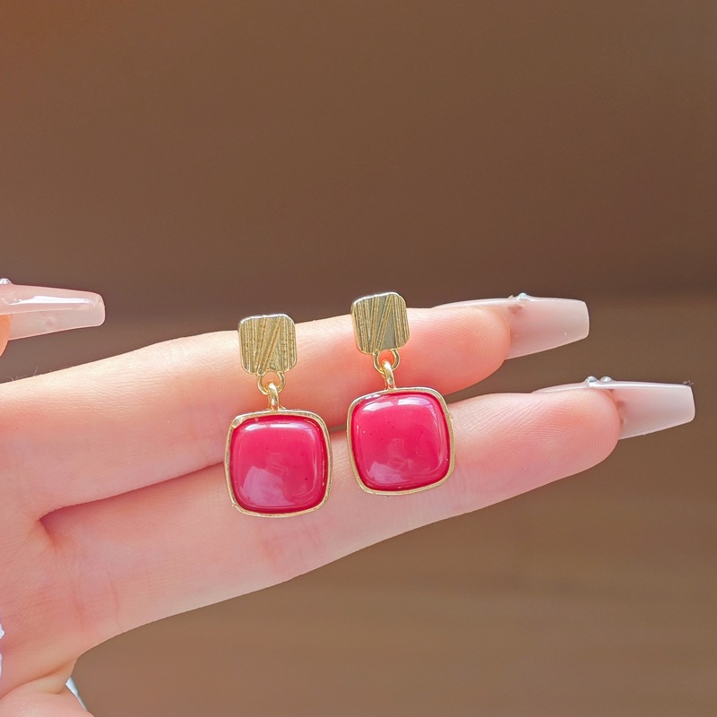 Pendientes cuadrados rojos Pendientes geométricos de temperamento retro francés