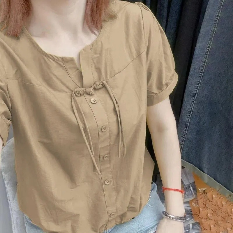 純綿の国風盤は半袖のシャツの女性の薄いタイプのファッションがやせているシャツの夏の新型のゆったりしたシャツの上着を掛けます。|undefined