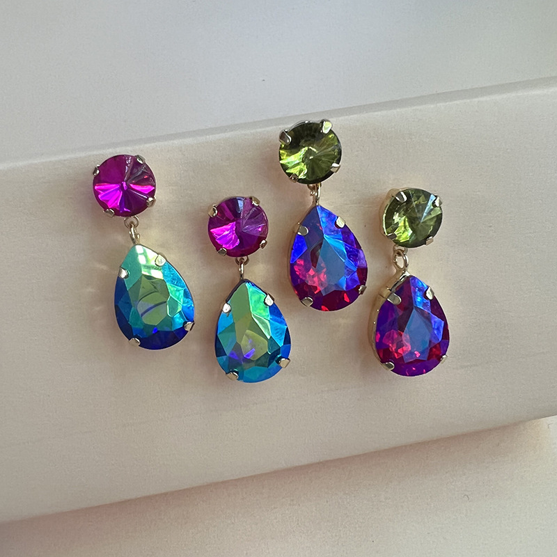 Fashionable elegant glass three dimensional earrings drop-shaped
